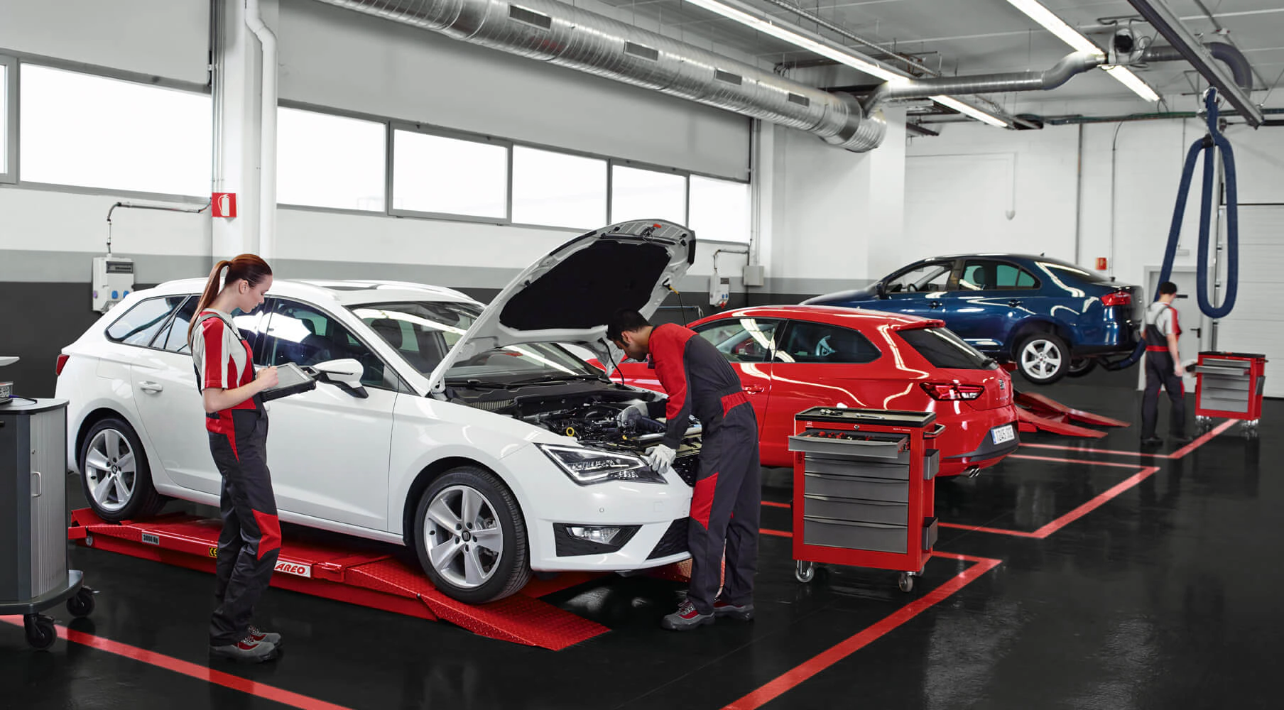 Professional automotive service training workshop